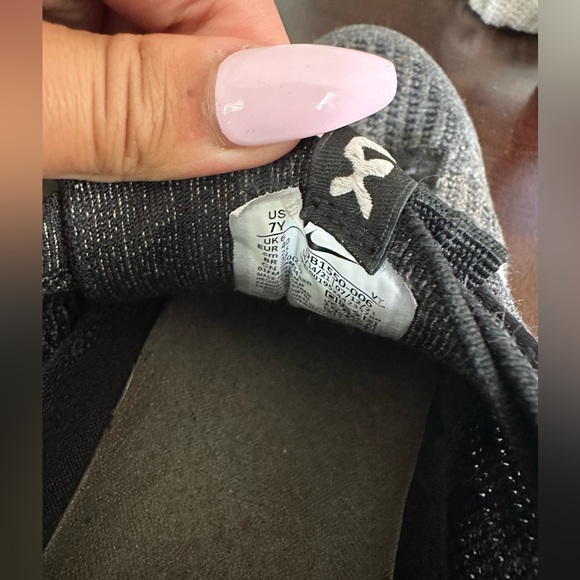 Nike Vapor maxes - Black, Grey, and White. - Picture 3 of 5